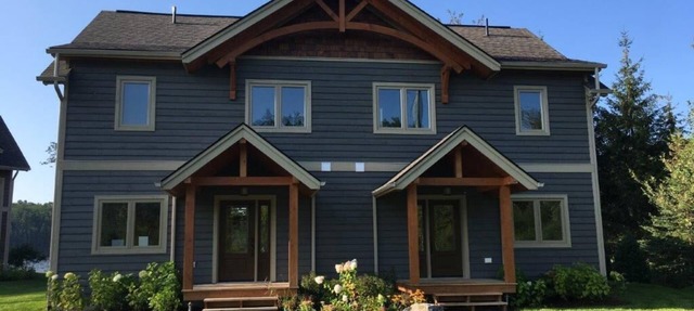 3 + bed 2 bath Villa on Lake Muskoka in Bracebridge