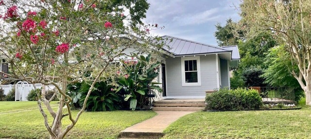 3 bedroom East Hill home 1 block from Bayview Park in Pensacola