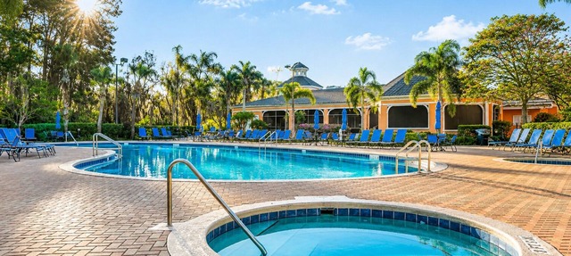 3 Bedroom Penthouse Villa Located in Bahama Bay Resort - Lake View! in Davenport
