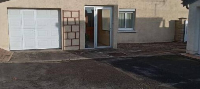 3 Bedroom Private vacation home in ChÃ¢teaudun in Châteaudun