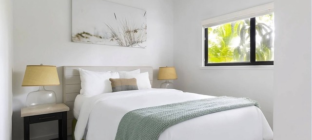 3 Bedroom Suite w/Kitchenette, Pool, Free Parking & Pet Friendly in Islamorada