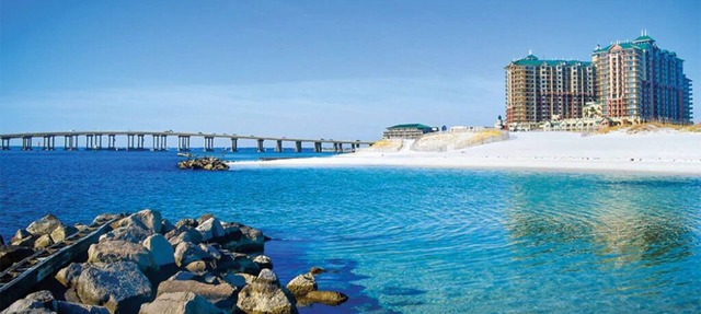 4 Bedroom Plus, Harbor View, on Destin Beach, Wyndham Emerald Grande! in Destin