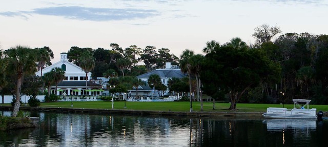 4 Relaxing Units with Free Parking, Pool! Near Three Sister Springs in Crystal River