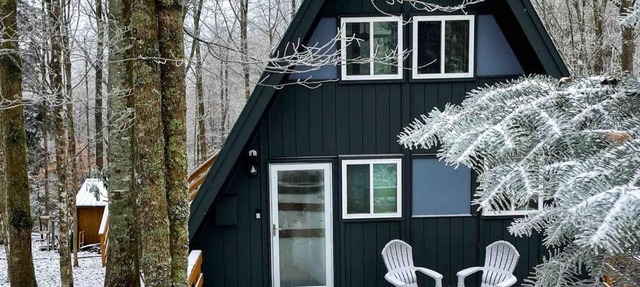 A Frame Beech Mountain Cabin 5 minutes from ski resort. in Beech Mountain