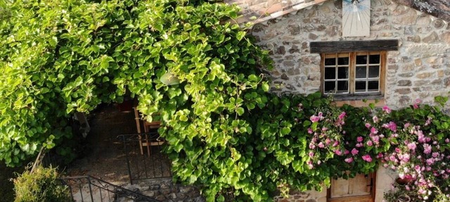A typical Cévennes mazet with a magnificent view in Saint jean du gard