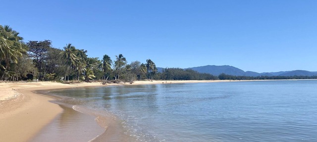 Absolute Beachfront in Toolakea