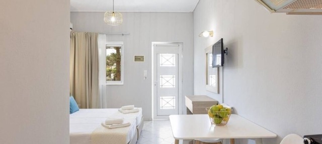 Adele Riva : Deluxe Room in Rethimno