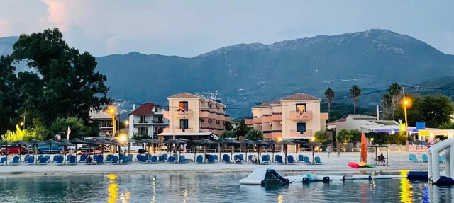 Akroyiali Resort in Vasiliki