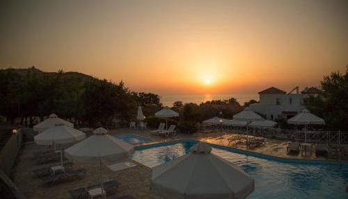 Akti Hotel & Apartments in Mythimna