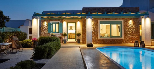 Almyriki Beach Villa in Monolithos