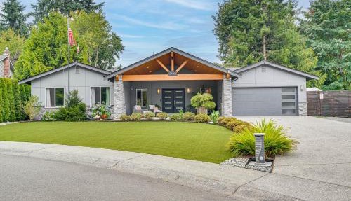Amazing Outdoor Space! Everett Escape w/Hot Tub in Everett