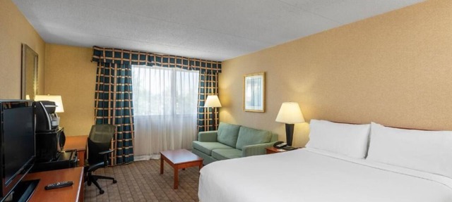 Amenida Residences + Hotel n in Calgary