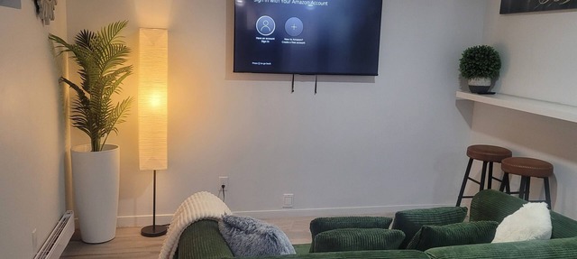 Amy's Elegant 1 Bedroom Apartment in Calgary