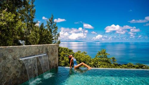 AQUA Boutique Hotel- Secluded Ocean View Suites & Infinity Pool in Glacis