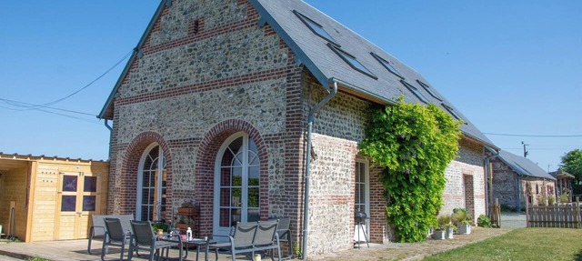 Armand's barn in Mentheville