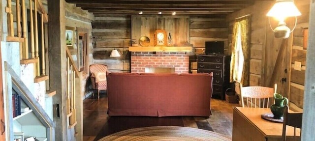 Audrey's Abode - Restored log cabin, country setting, minutes from Jacksonville in Jacksonville
