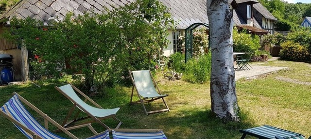 Authentic Normandy farmhouse in a village: spa, nature & wifi in Montfort-sur-Risle