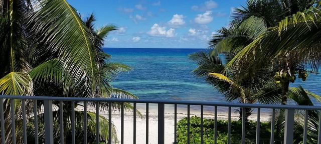 Azure Breeze 3! Peaceful & Pristine-3Bd, 3 BATH AWAY from crowds! Beachfront! in North Side