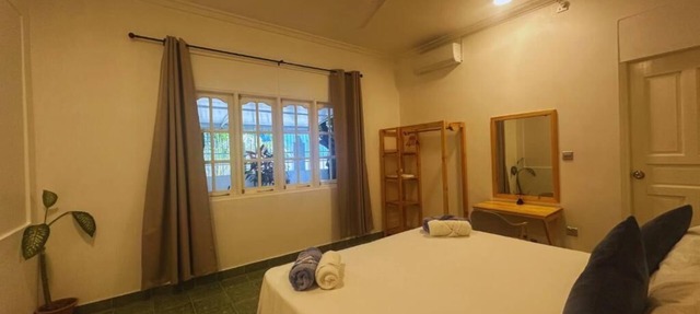 Bahaaru villa Surf and Stay in enchanting Himmafushi with WiFi, AC in Himmafushi