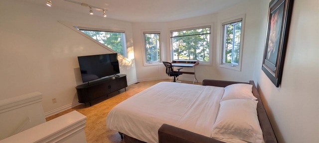 Beachfront Estate Perfect For Large Families In The Heart Of Balm Beach in Tiny