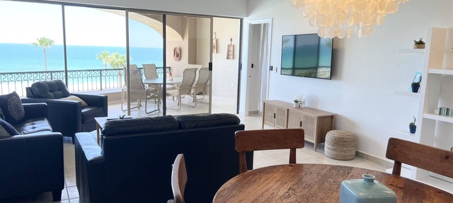 Beachfront Newly Remodeled Luxury Condo-Sonoran Spa W 410 -3BR 2 BA Next to pool in Puerto Penasco