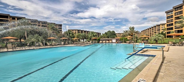 Beachfront Sarasota Resort Condo: Siesta Key View! in Siesta Key