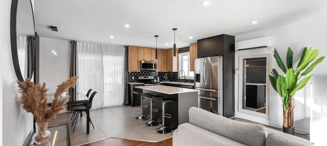 Beautiful and renovated house near Montreal and next to everything you need in Longueuil