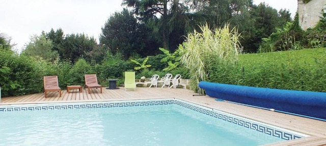Beautiful home in Capian with WiFi, Private swimming pool and Outdoor swimming pool in Capian