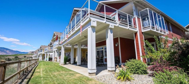 Beautiful Kismet View Cottage with golf cart 188 in Osoyoos
