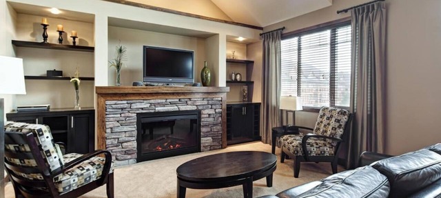 Beautiful location Radium Hot Springs, hiking, skiing, golf, family sized in Radium Hot Springs