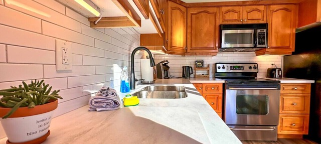 Beautiful tranquil centrally located condo in Collingwood