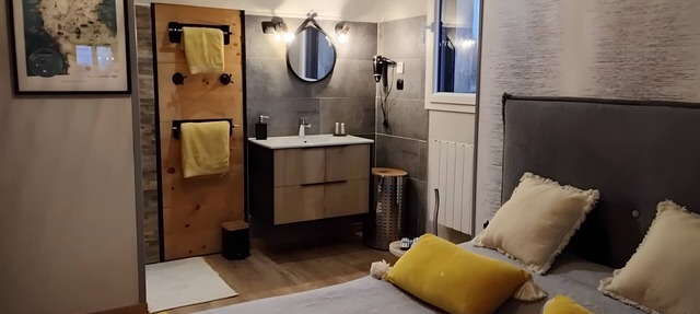 Bed and Breakfast 'Campagne' with Shared Terrace, Shared Garden and Wi-Fi in Videcosville