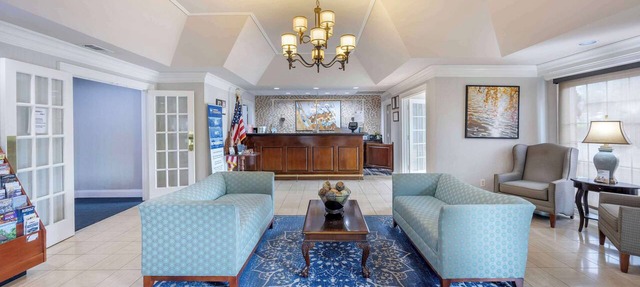 Best Western Spring Hill Inn & Suites in Spring Hill