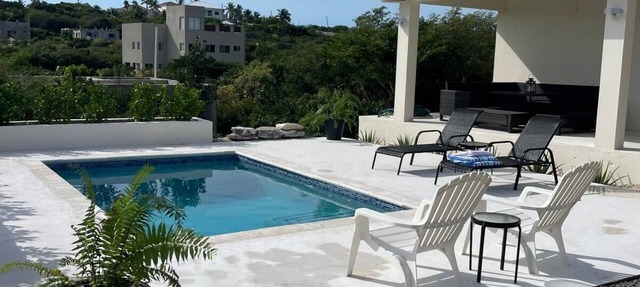 Beyond The Sea Cottage Turks and Caicos Islands - Main House in The Bight Settlement