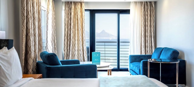 Blaauwberg Beach Hotel in Cape Town