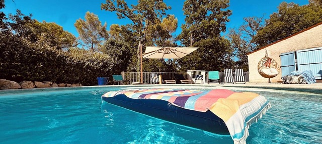 Bleu Azur Villa, near the Esterel beaches, Cannes, and Nice, as well as the Pre-Alps. in Seillans