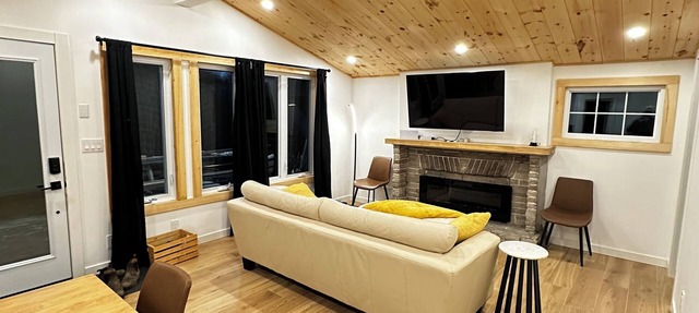 Blue Haven Cottage in Goulais River