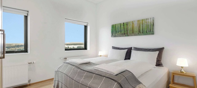 Blue Mountain Apartments - Corner Studio with View in Kópavogur