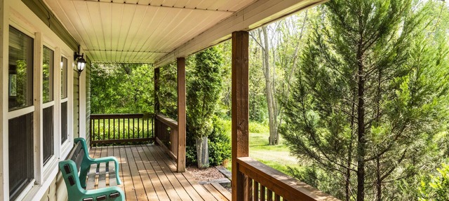 Blue Mountain VERY PRIVATE Cottage@Ski Hills/Hot Tub in Collingwood