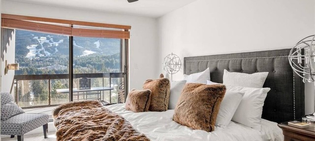 Blueberry|2BDR Luxury|Pool & Hot Tub|Best Views in Whistler
