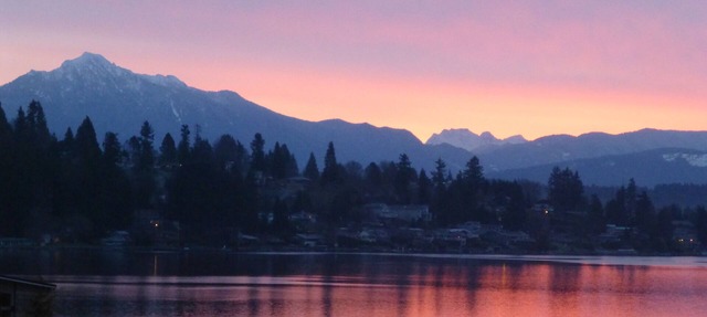 Breathtaking Lake & Mountain views! Enjoy access to a total of 1730 Sq. feet! in Lake Stevens