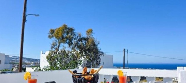 Calypso Heaven : King Room with Balcony in Vothonas