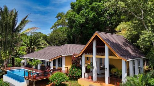 Casa Varuna - 2 Bedrooms in West End