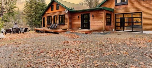 Chalet Familia - 5 Bedrooms in Ste lucie des Laurentides