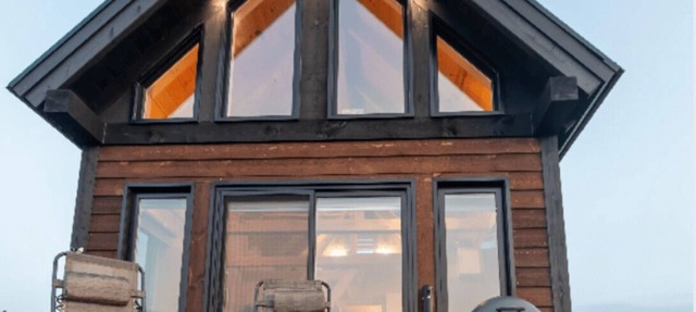 Chalet double arrière style suisse in Gaspe