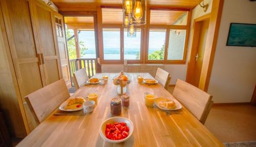 Chalet vue Alpes et lac in Provence