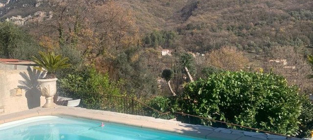 Charmante maison avec piscine in Nice