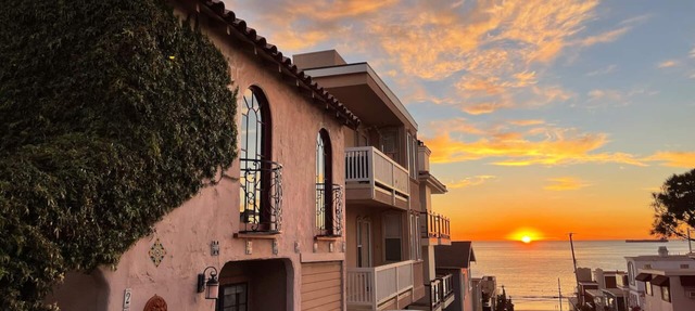 Charming Guest House | Steps to Beach! in Manhattan Beach