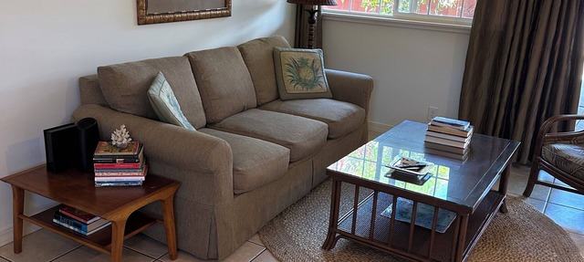 Charming. permitted cottage, short walk to Paia town & beach. STPH 2013/0004 in Paia