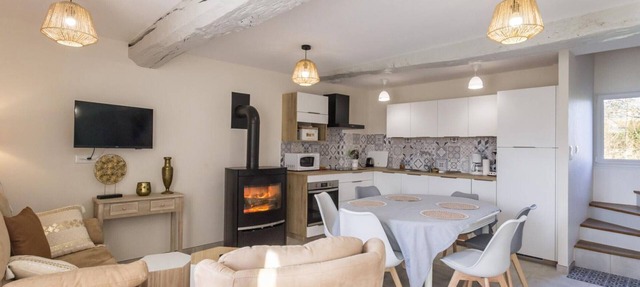 Charming renovated farmhouse with garden and parking in Le Val-Saint-Père